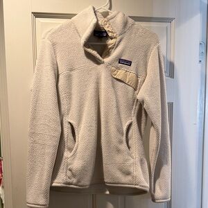 Women's Patagonia size Medium Re-Tool Pullover white/cream